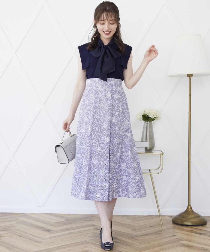セール 50%OFF】ビッグフラワーレース6枚接ぎフレアスカート
