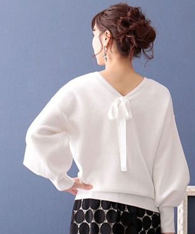 新品未使用　V12 V TWELVE ホワイト ジップアップセーター セール】【Jasmine】セクシーVネックニットトップス（ニット