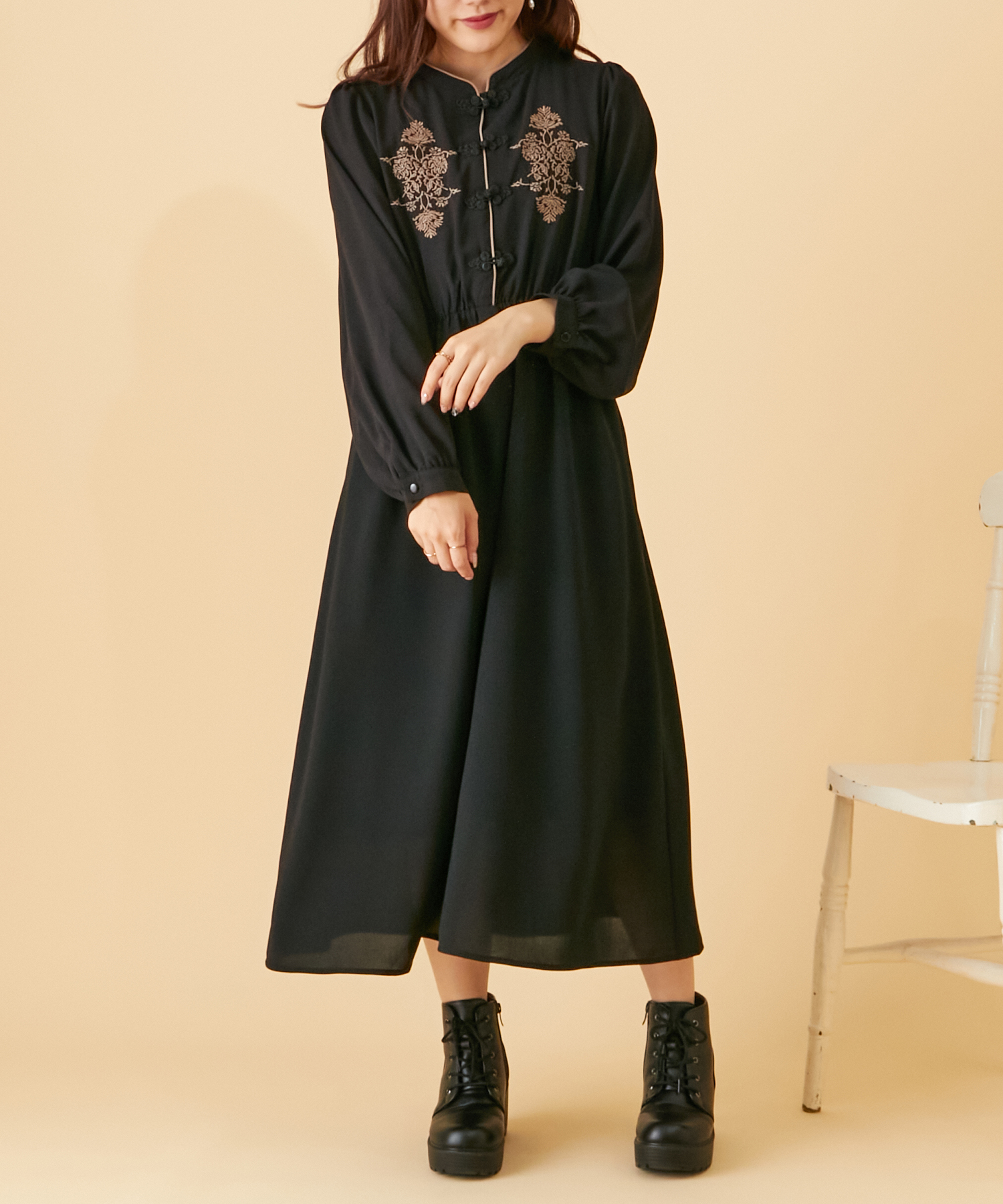 驚きの価格 セール】チャイナボタン胸刺繍ワンピース(504986301) オリーブ | 服、靴