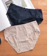 ベージュ