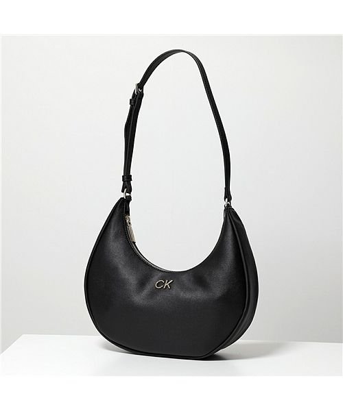 セール 20%OFF】【Calvin Klein(カルバンクライン)】ショルダーバッグ RE－LOCK SHOULDER BAG MD  K60K609621 フェイクレザー CK メ(505057297) | カルバンクライン(Calvin Klein) - d fashion