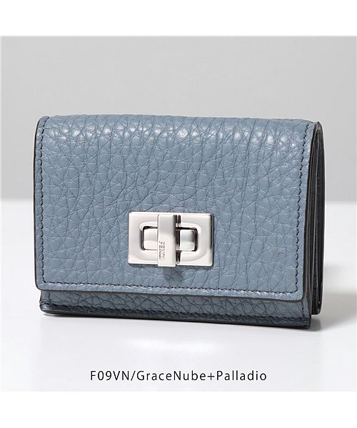 Fendi ピーカーブー　三つ折り財布