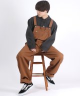 ブラウン