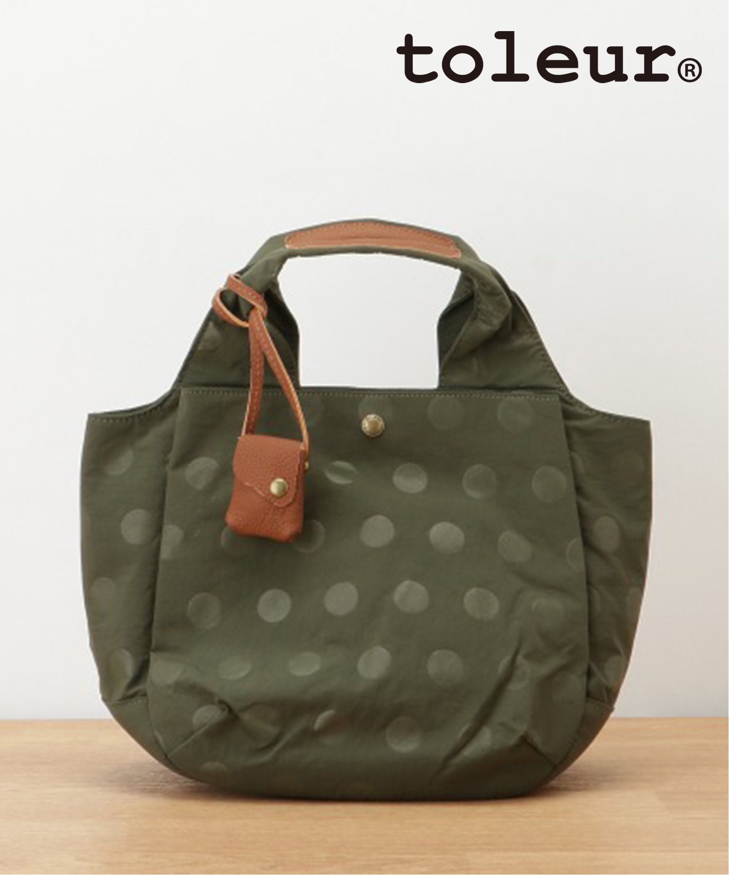 タグ付き♪【toleur】トーラ＊ドット刺繍／カウレザー★ トートバッグ★レッド タグ付き♪【toleur】トーラ＊ドット刺繍／カウレザー☆ トート