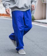 ブルー