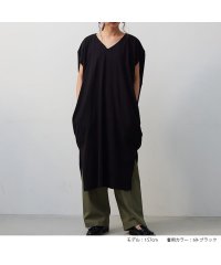 No one knows/ノーワンノーズ No one knows M～Lサイズ きれいめ 大人 vネック サイドスリット コクーンシルエット フレンチスリーブ カットソー ワンピース /505111737