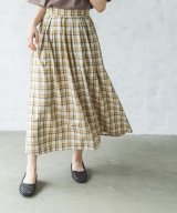 ベージュ