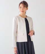 ベージュ