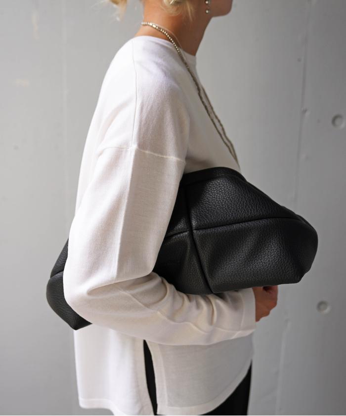 ADD CULUMN(アドカラム) PUFF - CLUTCH E ブラック ADD CULUMN(アドカラム) PUFF － CLUTCH E(505133561) | ビー