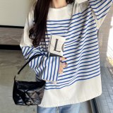 ブルー