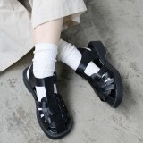 ブラック