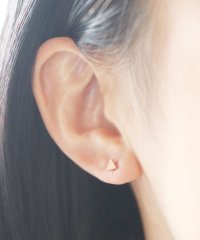 ninon/金属アレルギー対応 ミニトライアングルモチーフステンレスピアス/505145970