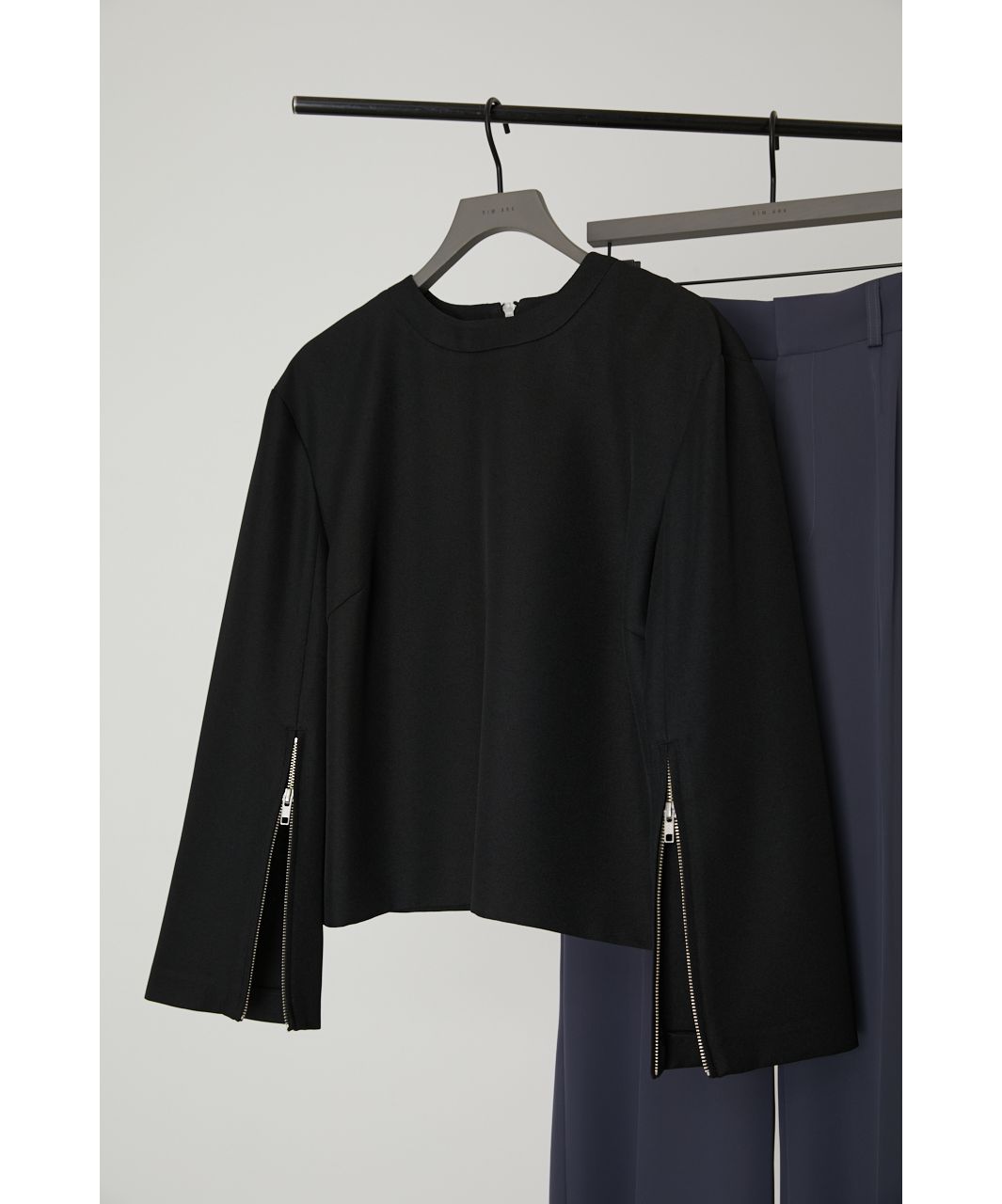 Zip sleeve PO(505138086) | リムアーク(RIM.ARK) - d fashion