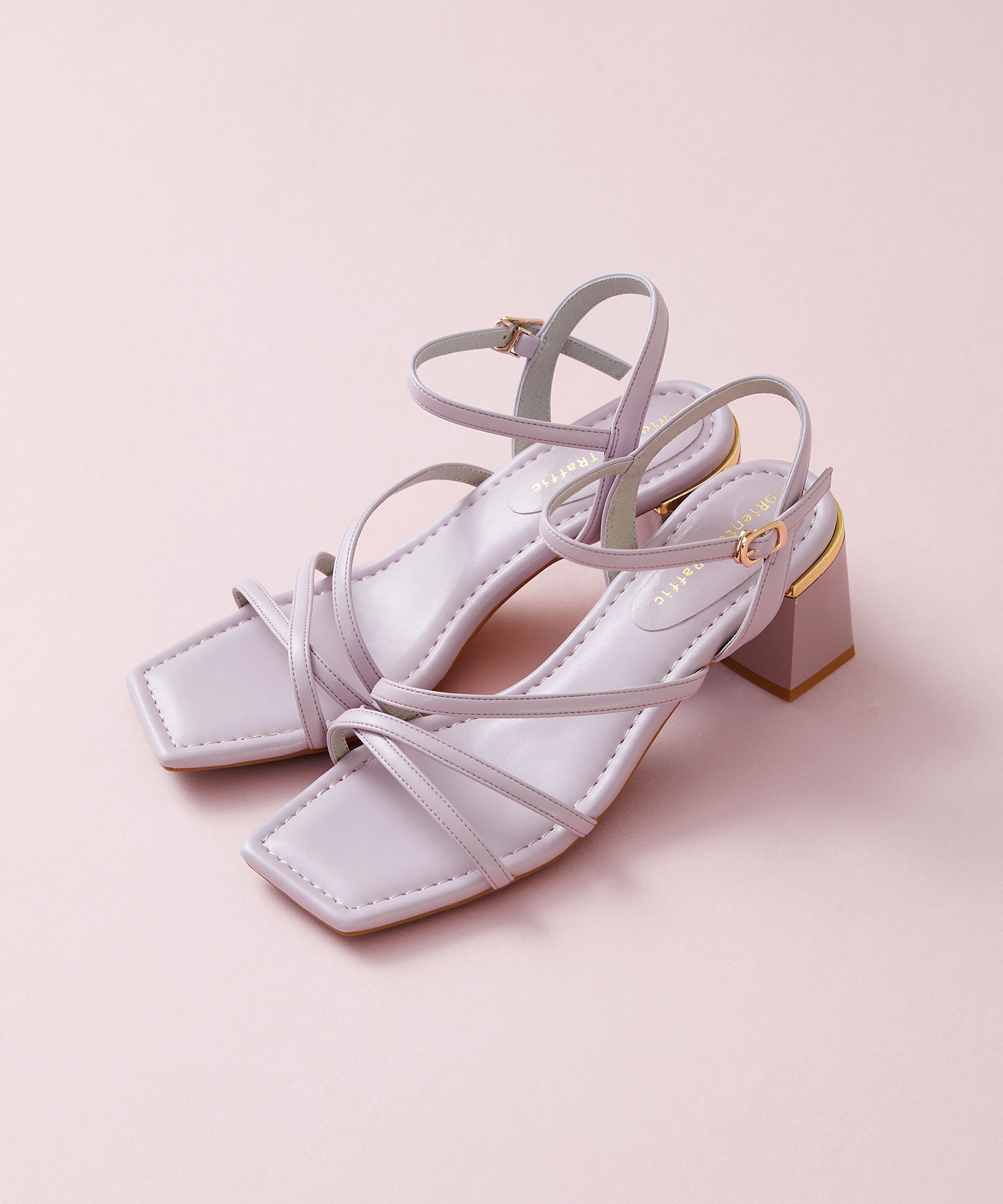 ビーチサンダル メタリックストラップ メタリックエフェクトサンダル - ゴールド | ZARA Japan / 日本