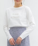 オフホワイト