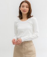 オフホワイト
