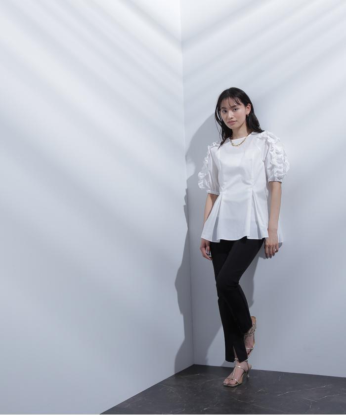 ★未使用★NATURAL BEAUTY BASICセンタースリットパンツ　黒　M ☆未使用☆NATURAL BEAUTY BASICセンタースリットパンツ 黒 M