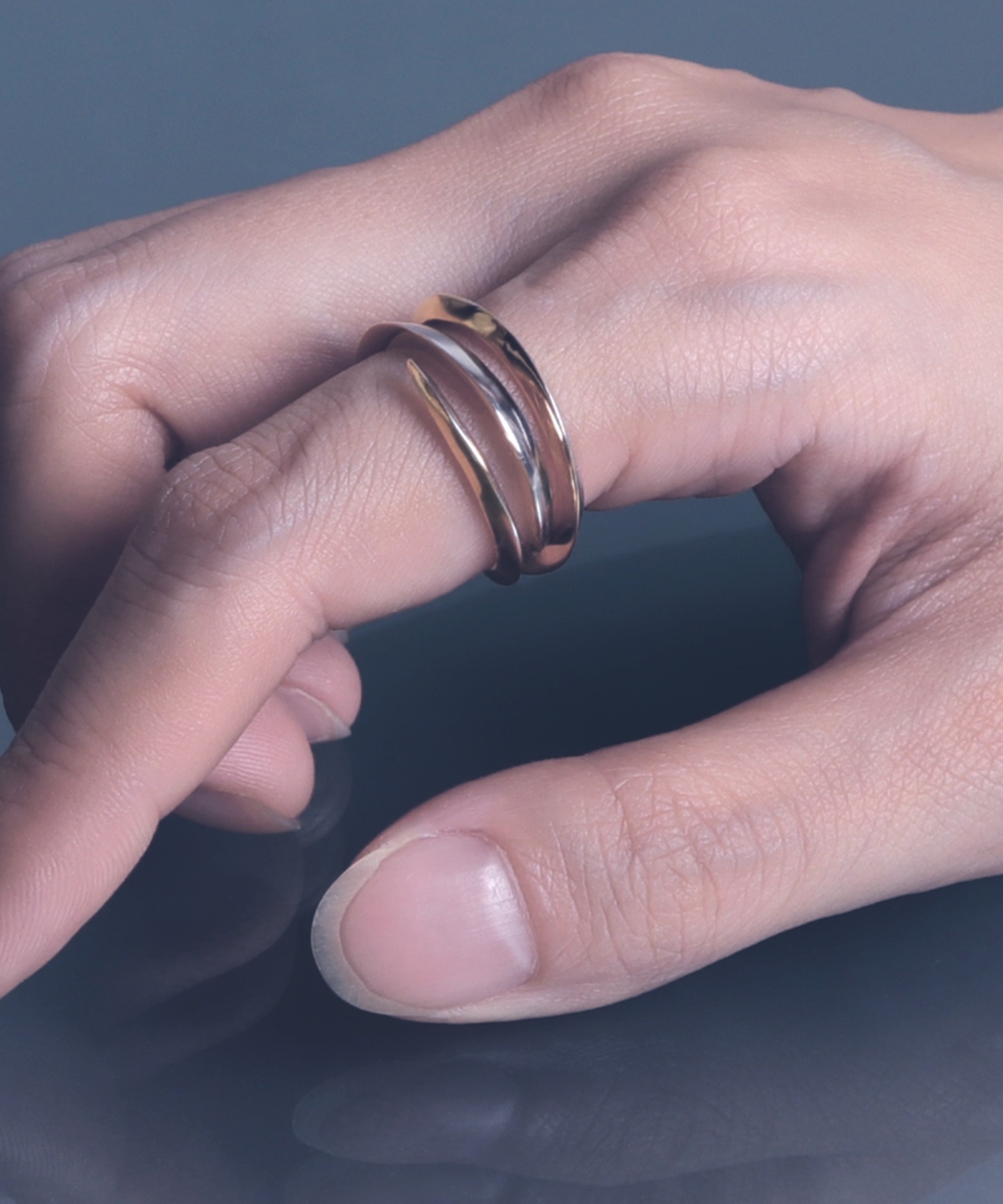 [BLACKMUSE] Punk pave twist 指輪 Bcughia Black Ring, Mens Punk Rings Titanium Black Emerald