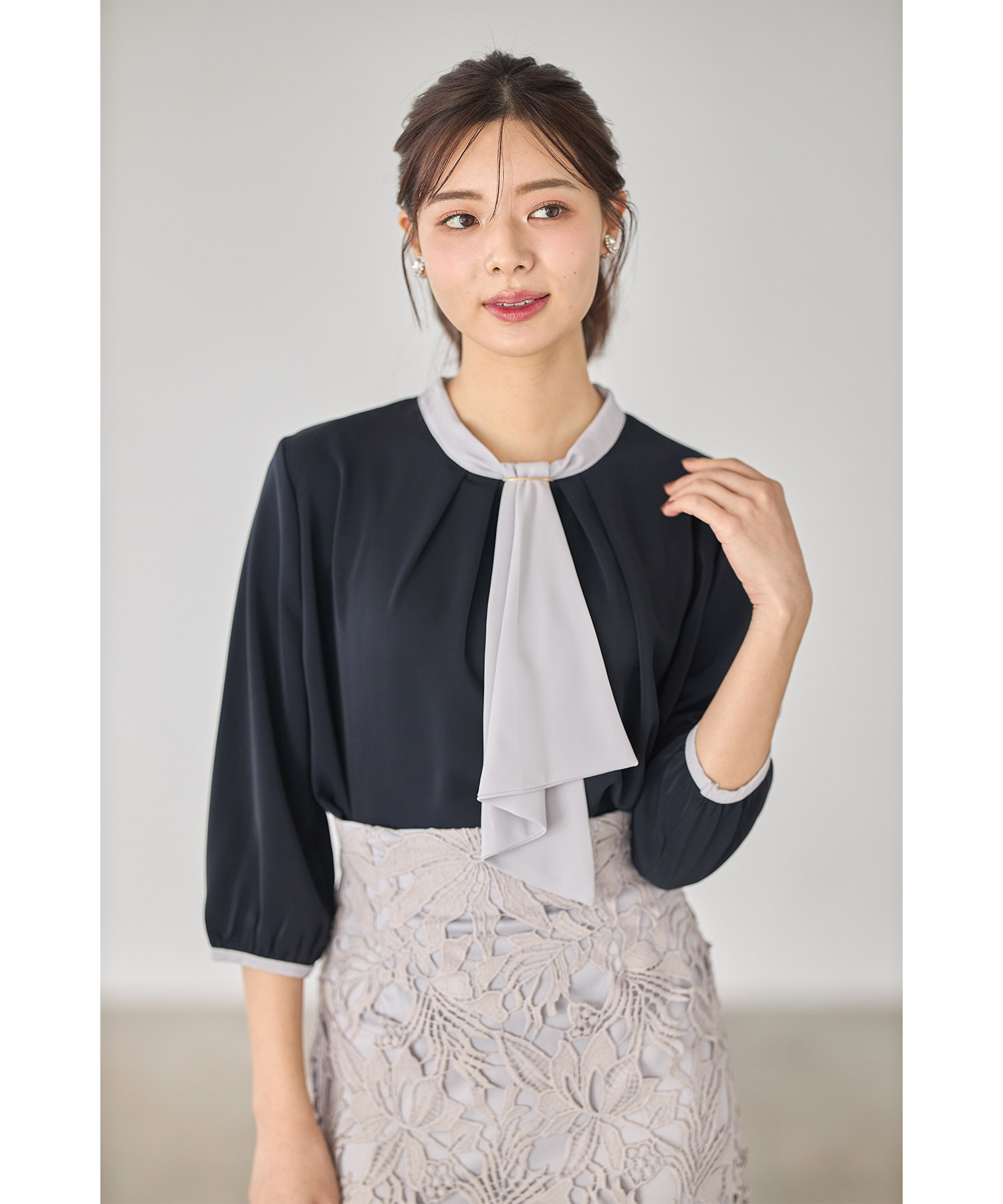楽天市場】バー付きラッフルボウタイ配色ブラウス【joster