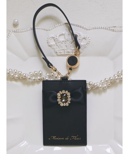 メゾンドフルールボリス・バーバラカードケースセット Maison de FLEUR RIBBON CARD CASE BOOK BLACK│宝島社の通販