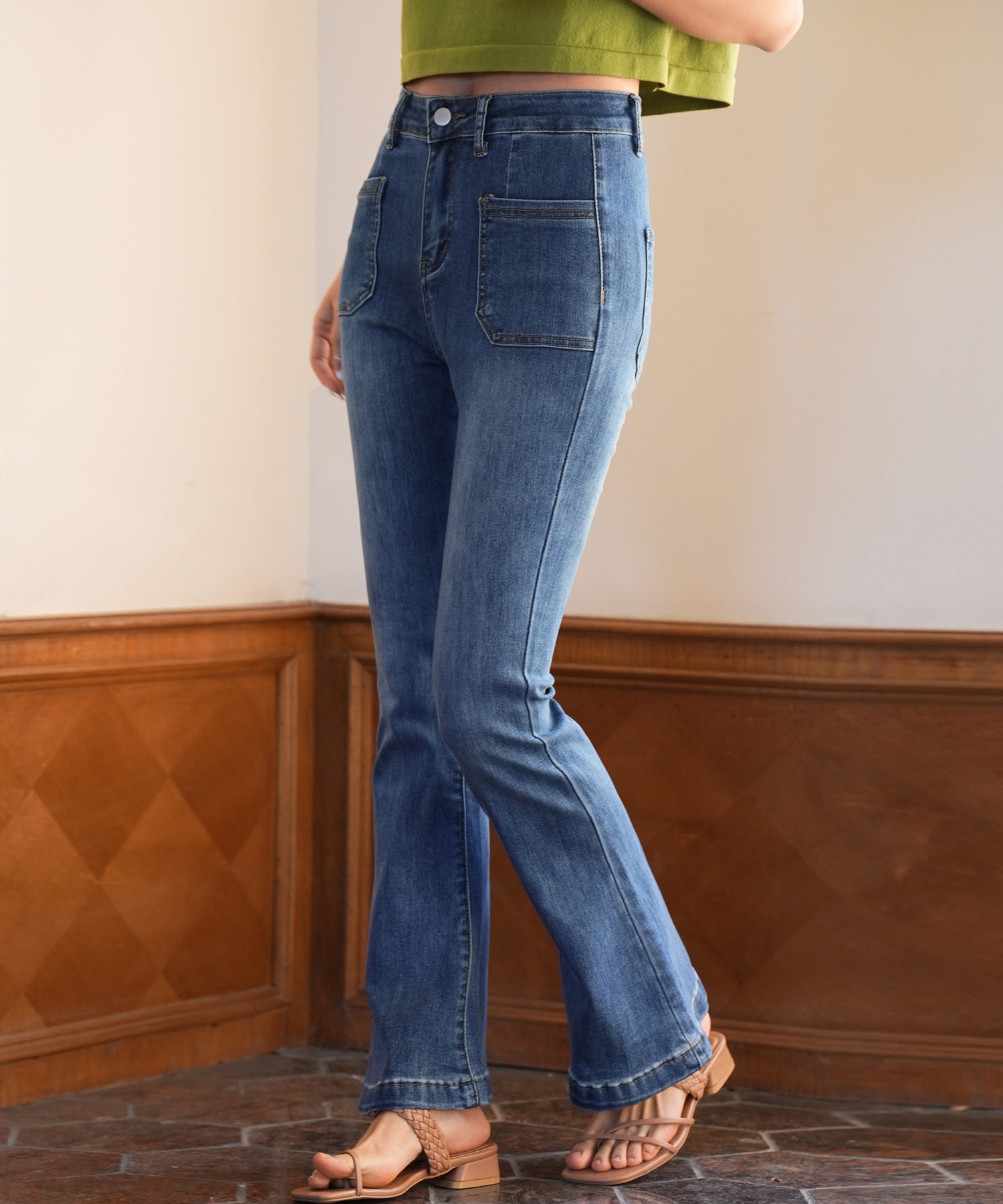 セール35%OFF】【美脚効果】ハイライズフレアデニムパンツ(505205615