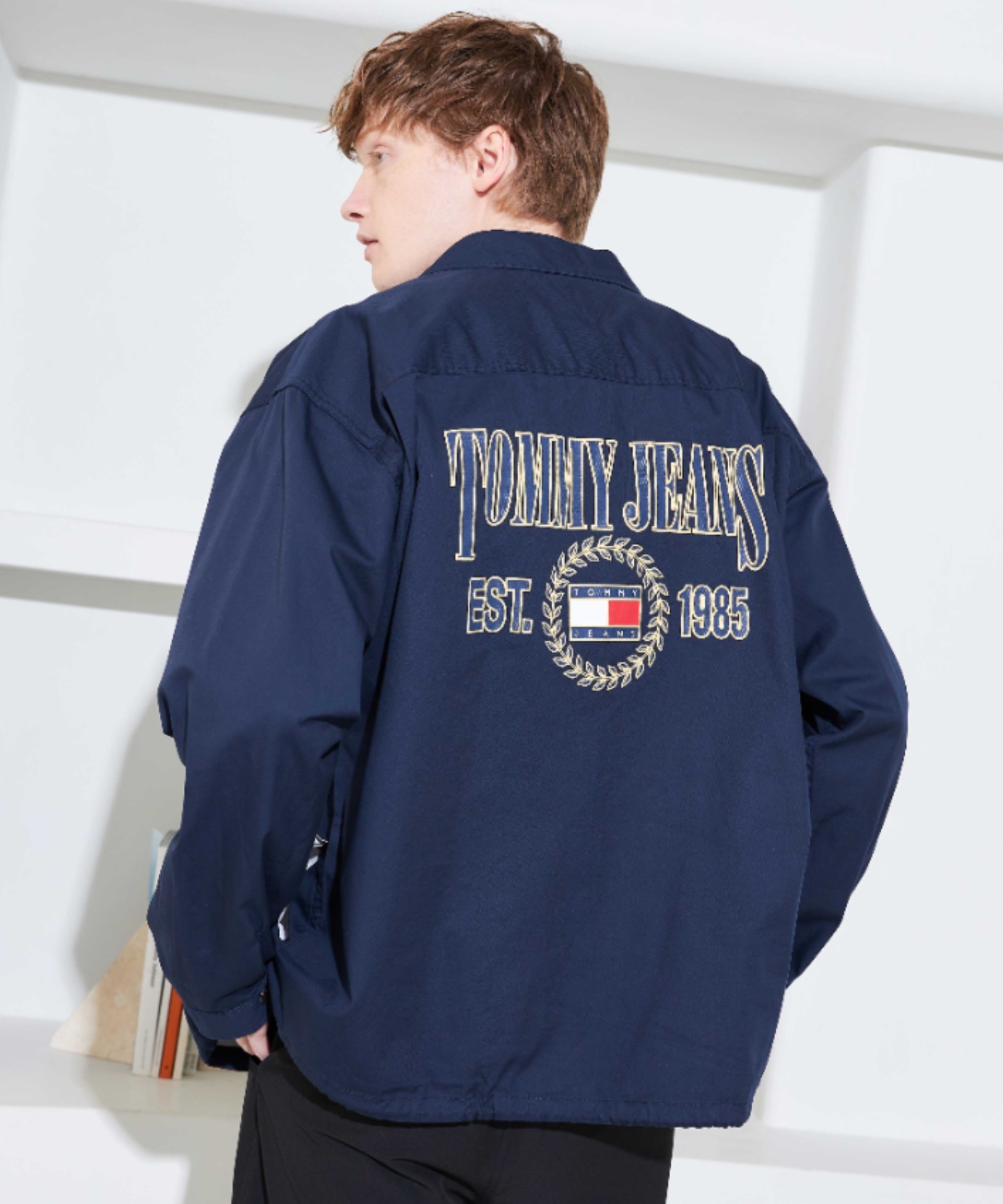セール】トミージーンズ TOMMY JEANS コーチオーバーシャツ セール】トミージーンズ TOMMY JEANS コーチオーバーシャツ