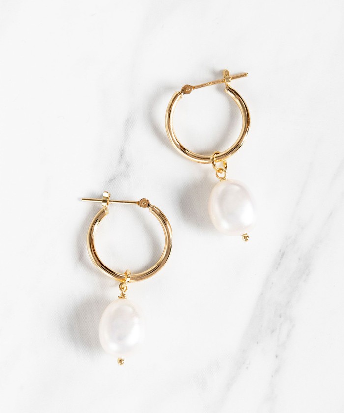 新色ピンクゴールドが入荷！】【WEB限定】PETAL HOOP PIERCED EARRINGS