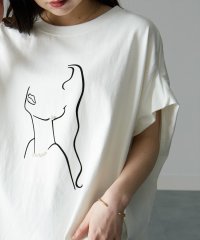 Ranan/パール調ビジュー付フロッキープリントTシャツ/505211286