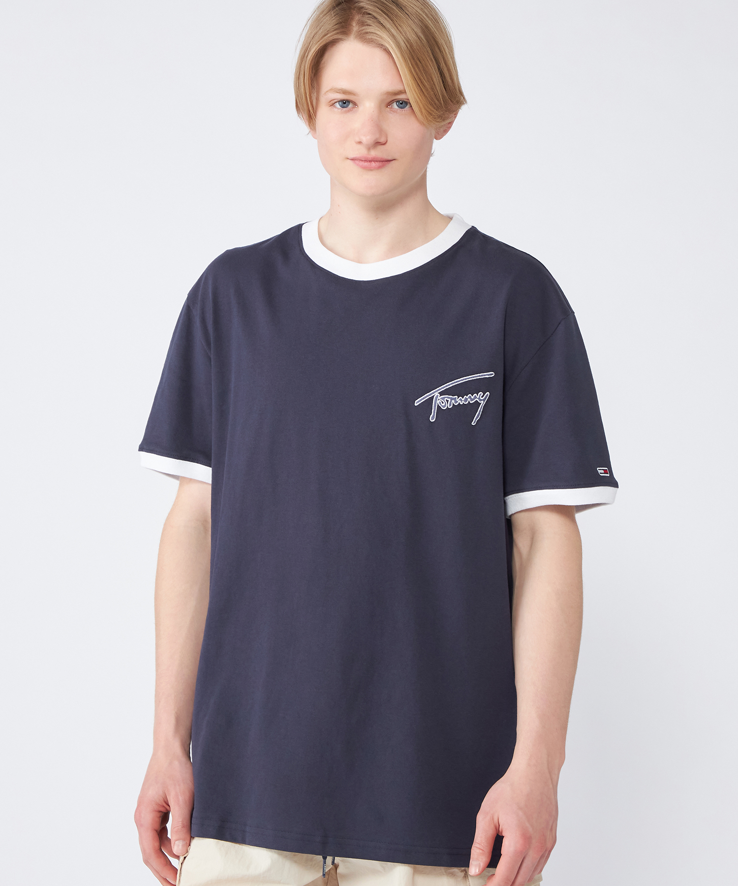 【トミージーンズ】コカコーラコラボTシャツ　トミーヒルフィガー トミー ジーンズと「コカ・コーラ」がコラボ、カラフルTシャツや