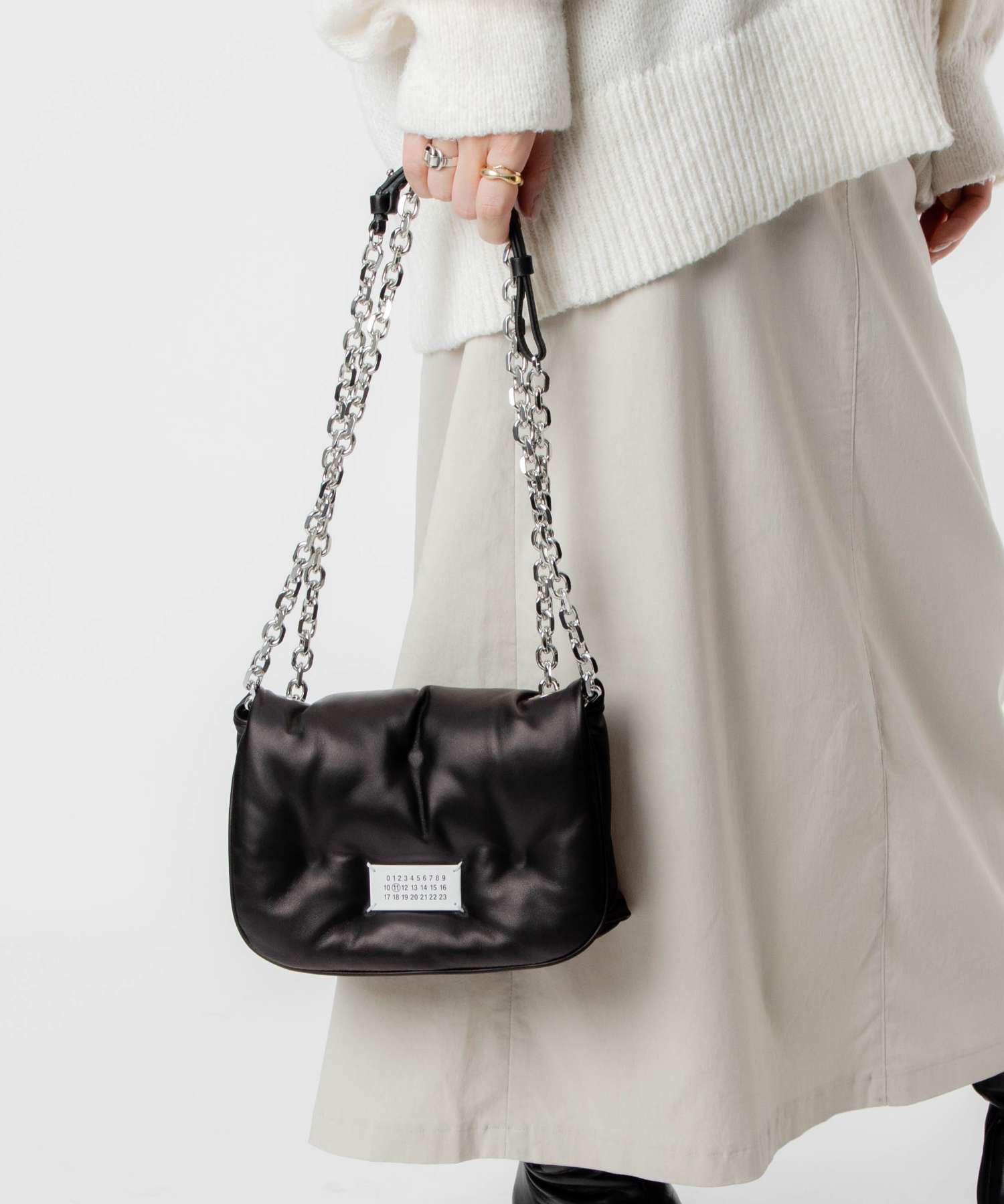 メゾン マルジェラ MAISON MARGIELA SB1WG0019 P4300 ショルダー メゾン マルジェラ MAISON MARGIELA SB1WG0019 P4300 ショルダー