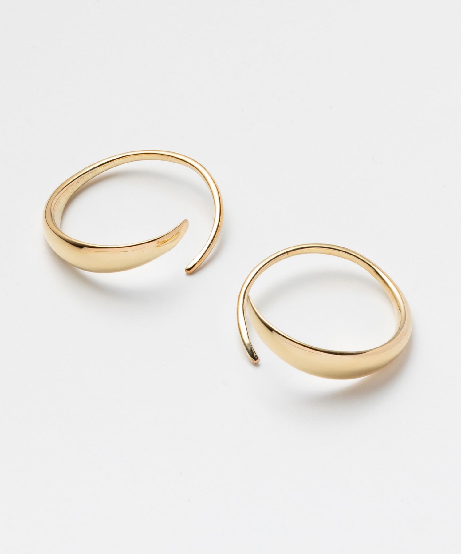 トムウッド ピアス TOM WOOD E38JZNA01S925 9k Ear Loop トムウッド ピアス TOM WOOD E38JZNA01S925 9k Ear Loop