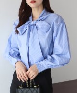 ブルー