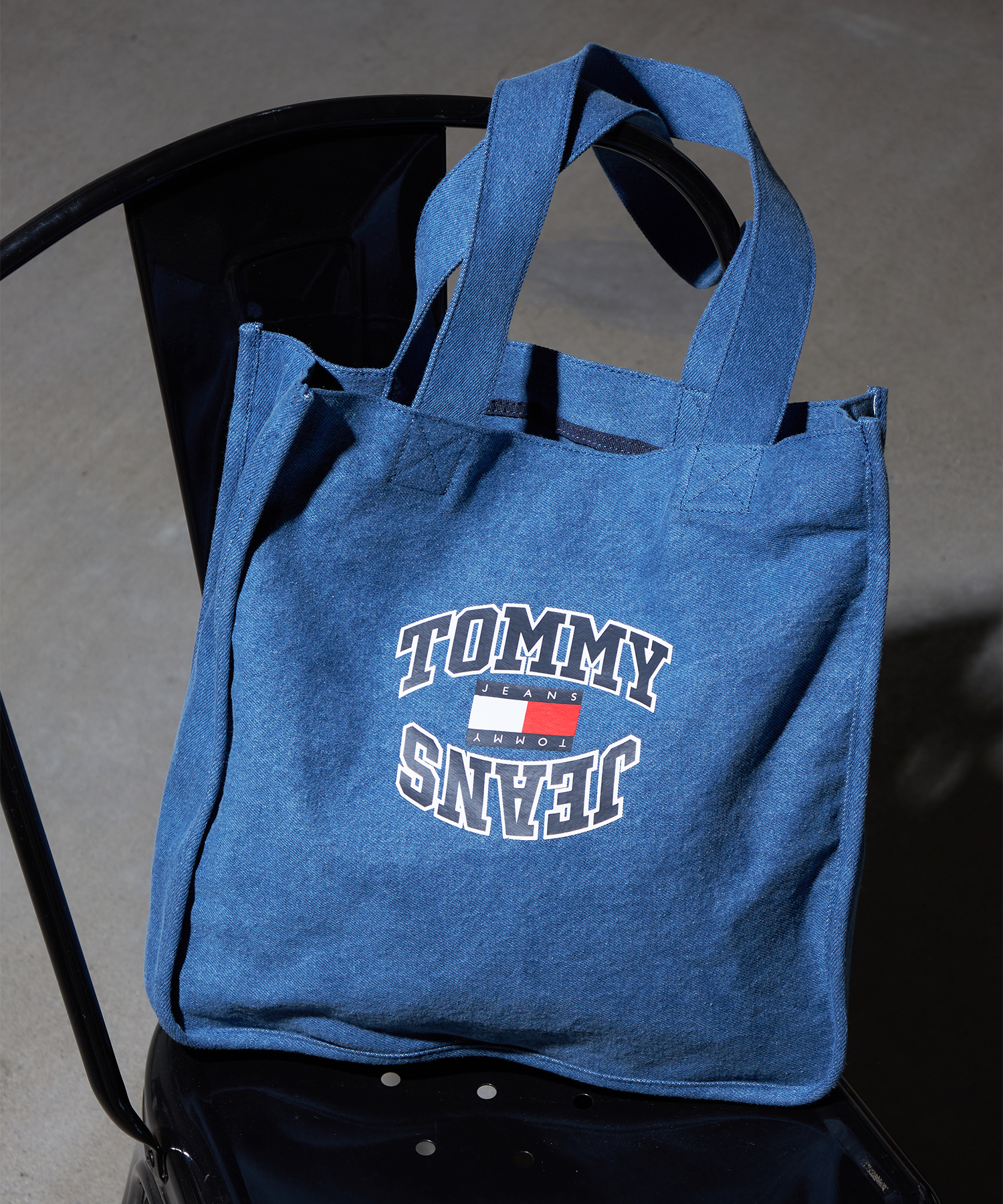 セール 40%OFF】トミージーンズ TOMMY JEANS デニムショッパー