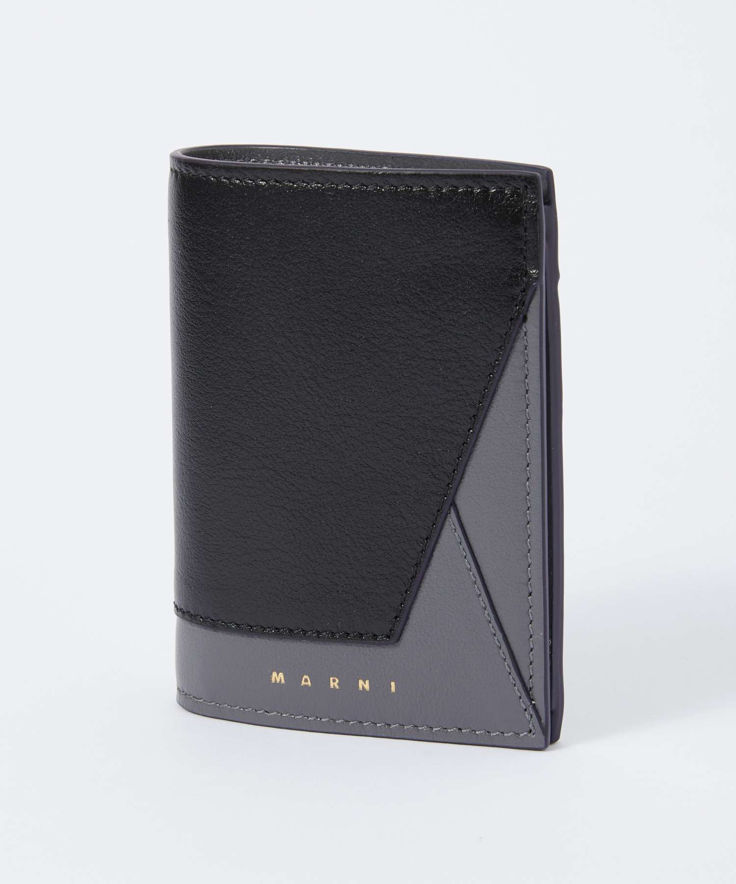 マルニ MARNI PFMO0055U1 P2644 二つ折り財布 メンズ レディース マルニ MARNI PFMO0055U1 P2644 二つ折り財布 メンズ レディース