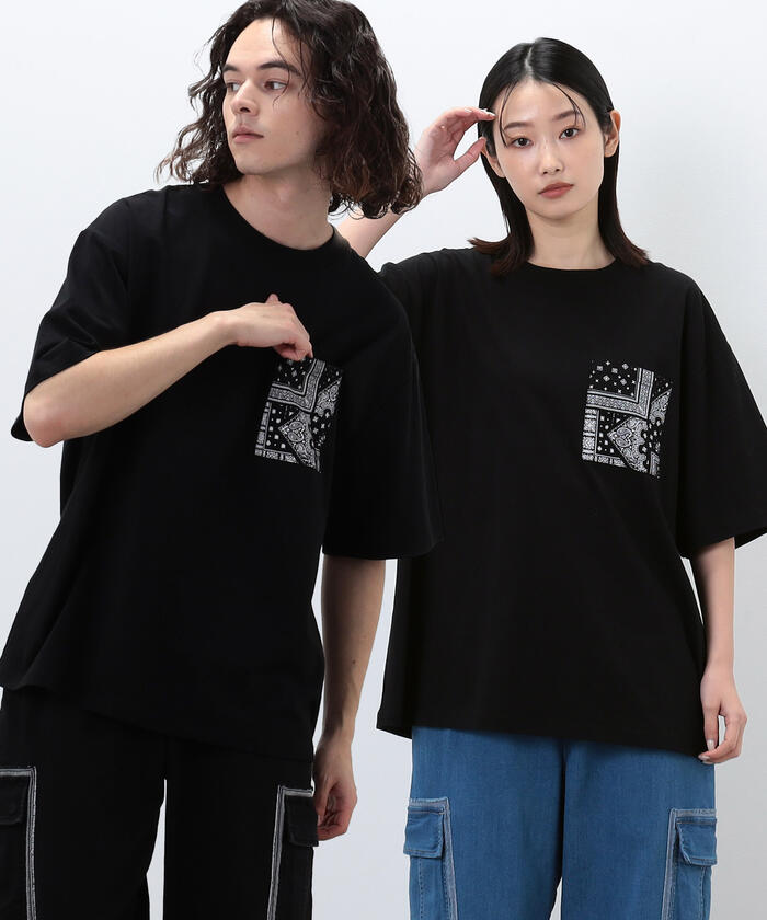 【RVCA】バックプリント Tシャツ バンダナ柄★色違い複数あり！ RVCA】バックプリント Tシャツ バンダナ柄☆色違い複数あり