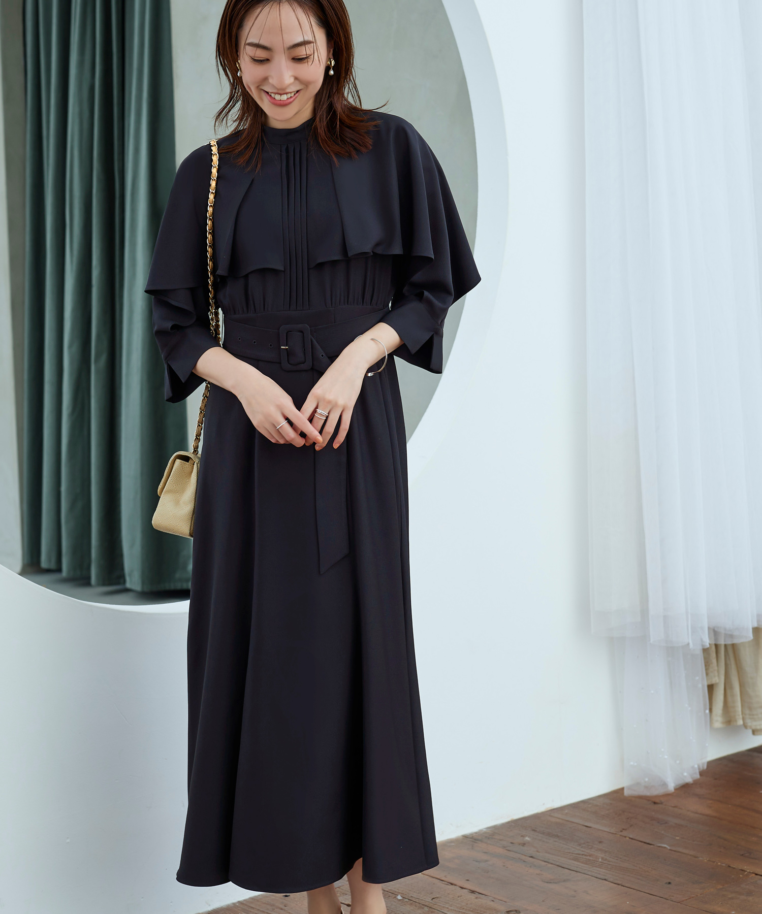 セール】ルイルエブティック RUIRUE BOUTIQUE ピンタックケープ セール】ルイルエブティック RUIRUE BOUTIQUE ピンタックケープ
