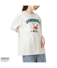 MAC HOUSE(women)/PEANUTS SNOOPY フロントサガラ刺繍Tシャツ 335152315/505306797