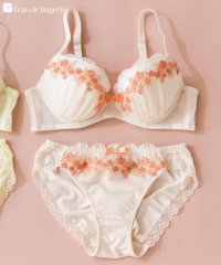 fran de lingerie/可憐なフラワーレースのフェミニンランジェリーナチュラルバスト 「フラワークラウン ペアブラジャー（ワイヤー有り）」 ブラジャーショーツセット/503189872