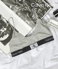 Calvin Klein/【CALVIN KLEIN / カルバンクライン】CK アンダーウェア フロントロゴ ブラジャー 見せブラ スポーツブラ 下着 QF7216/505301377