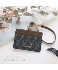 Clelia/クレリア Clelia パスケース レディース リール付き 定期入れ IDカードホルダー薄型 ストラップ付 ブランド 人気 Clelia クレリア Belle /505310604