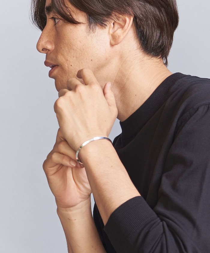 ELAIN TAHE＞ トライアングル バングル