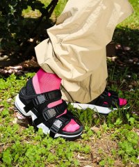 FILA/FILA Disruptor SD Puffy Buckle × atmos pink / フィラ ディスラプター SD パフィー バックル × アトモスピンク/505371705