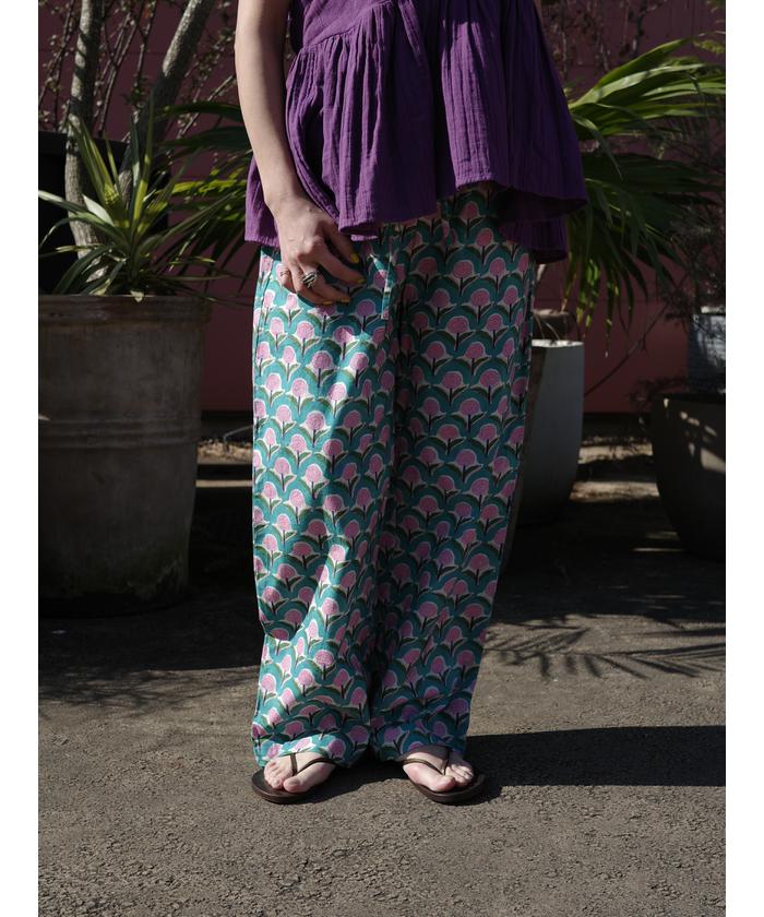 INDIA IS BEAUTIFUL カーゴパンツ ストリングカーゴパンツワイドタック入りジョガーパンツ