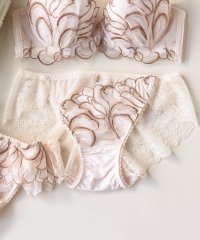 fran de lingerie/大人かわいいチューリップ刺繍響きにくくて可愛い 「ノーブルティアラトルペ」 バックレースショーツ/505380369