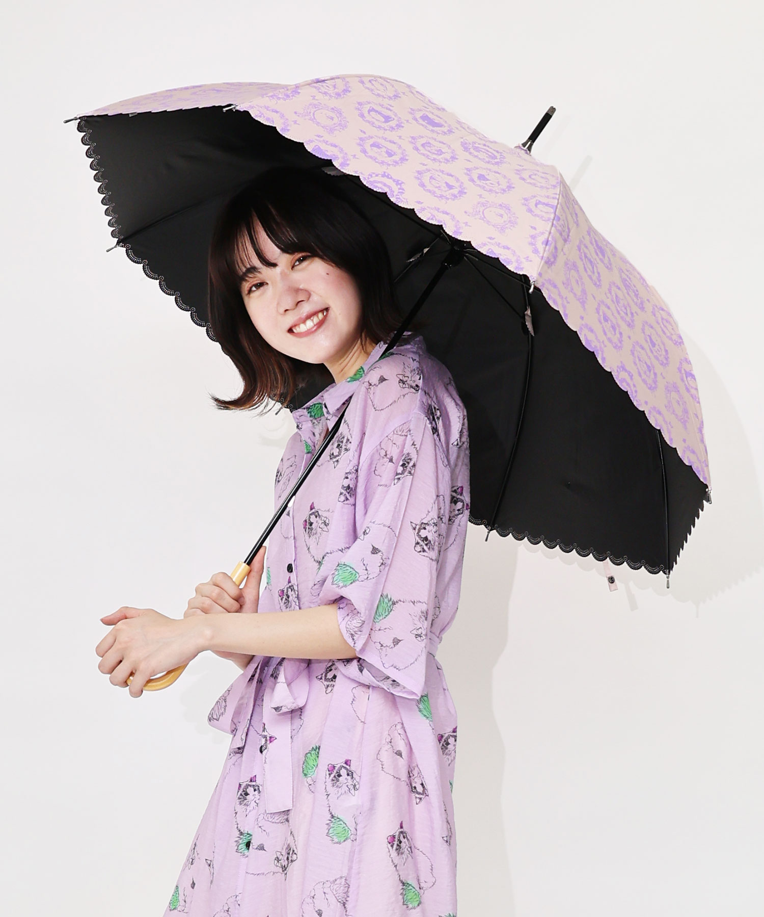 ピーターラビット 傘立て バラデザイン（キャメル） Amazon.co.jp: 長く世界で愛されている ピーターラビット 薔薇を