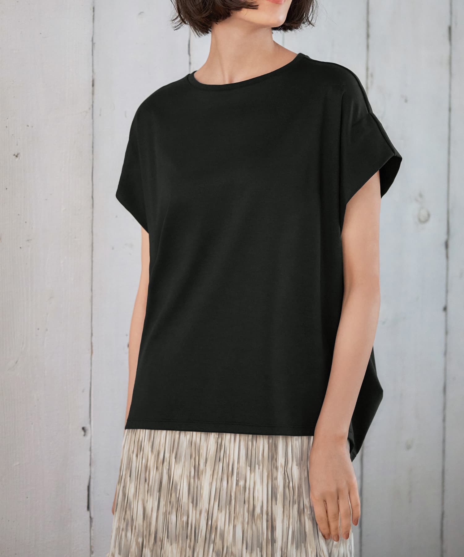 某メーカー スタイルデリ STYLE 【ものづくりJAPAN】ディオラマ背面裾 DELI Tシャツ(半袖/袖なし)