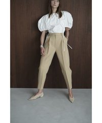CLANE/ROUNDED LINE TUCK PANTS/505400583