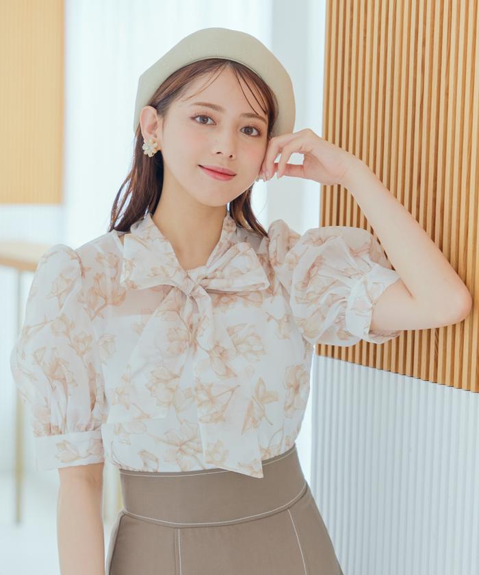 おトク情報がいっぱい！ セール 70%OFF】ラインフラワーリボンブラウス(505421577 トップス