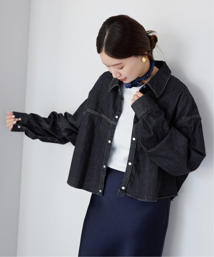 休日限定 HYKE デニムクロップドトップス 黒（クロップド デニム トップス