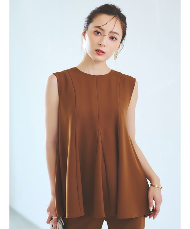 【完売品】TWILL ラウンドペプラムボリュームブラウス twill ラウンドペプラムボリュームブラウス - メルカリ